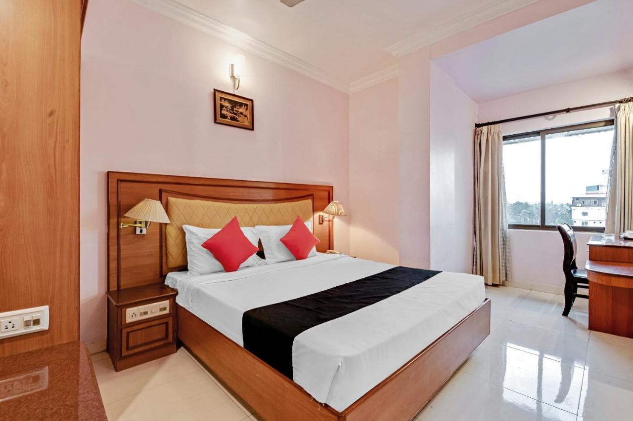 Capital O 41646 Hotel Devi Towers Salem Dış mekan fotoğraf
