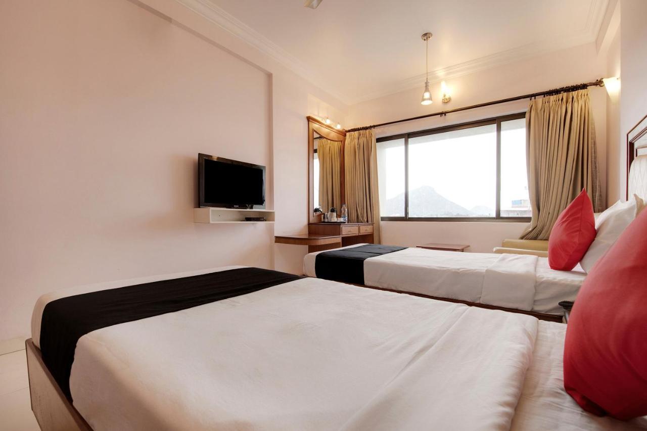 Capital O 41646 Hotel Devi Towers Salem Dış mekan fotoğraf